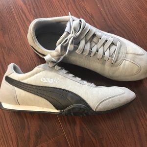 Women’s Puma sneakers